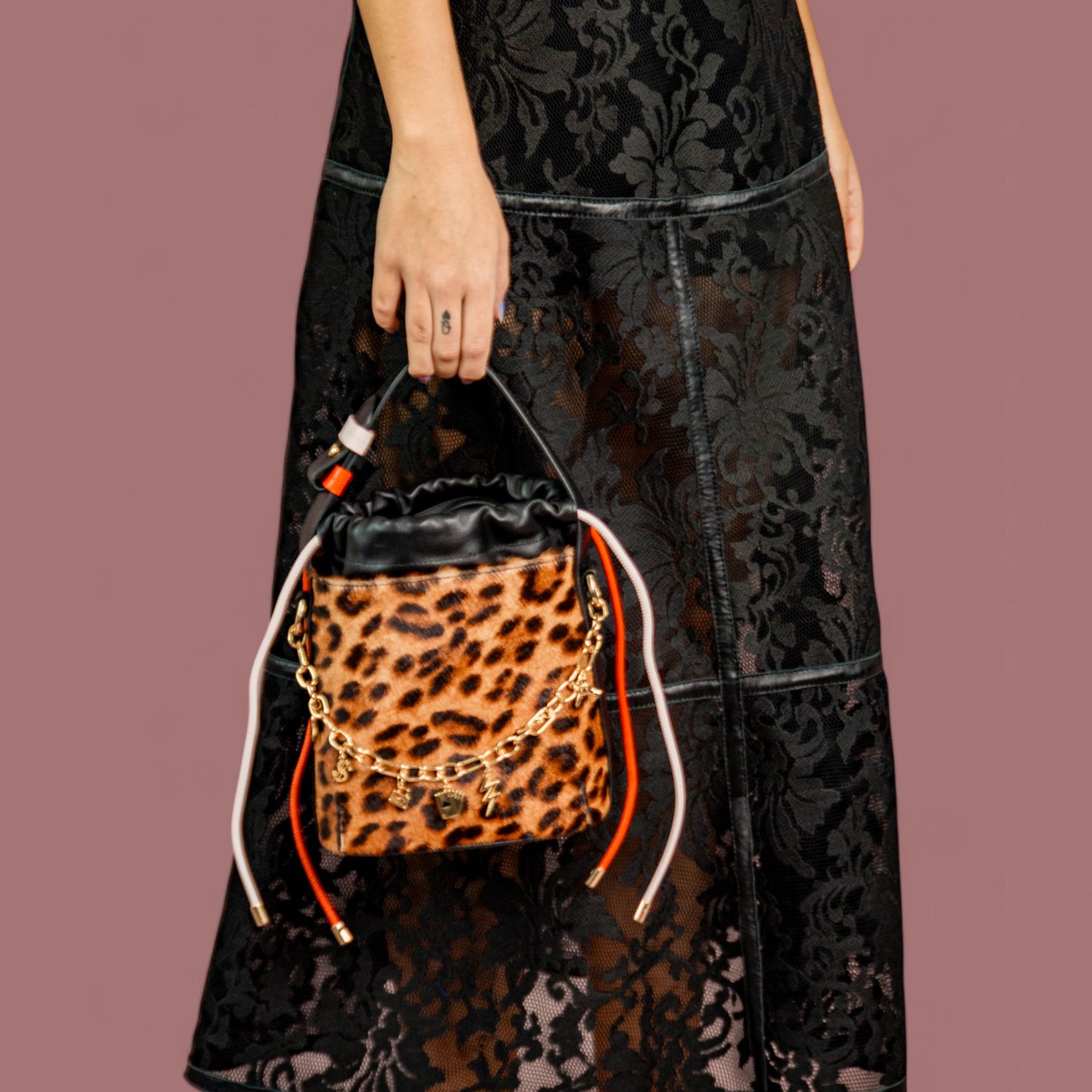 Donna Bucket Bag Genuine Leather Drawstring Orange and Pink Patrícia Maranhão