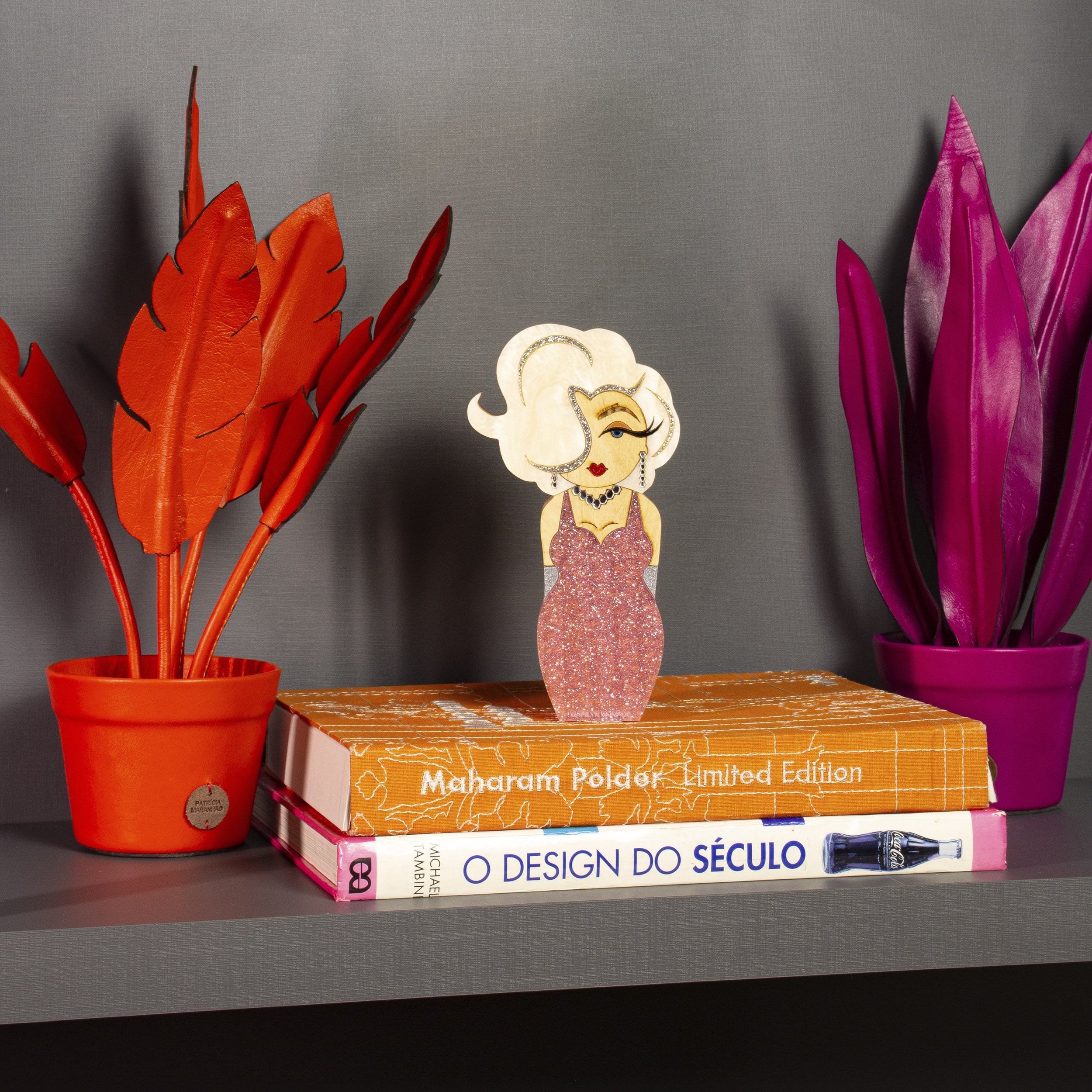 Kokeshi Wood Sculpture Marilyn Monroe